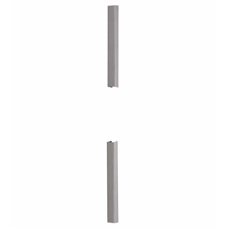 Grille Moldings - Center Vertical  -Pair - 70 Chevelle Malibu El Camino