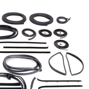 Weatherstrip Kit - Chrome Lock Strip - 78-80 Chevy GMC CK Suburban with Tailgate - Image 3 of 5