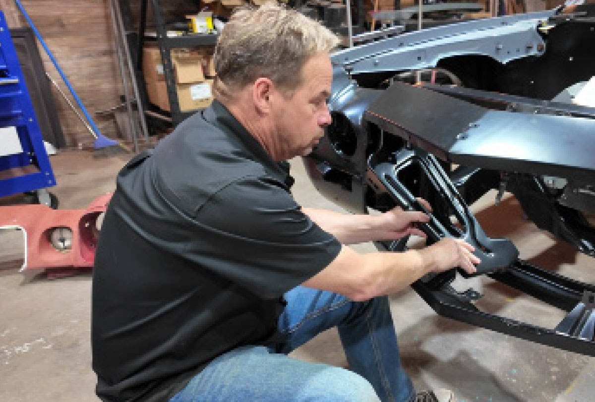 Camaro grille support installation